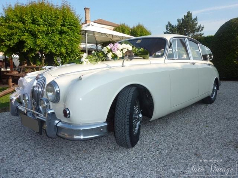 noleggio-auto- classica-jaguar-mk2_classic-car-hire-jaguar-mk2 (18)