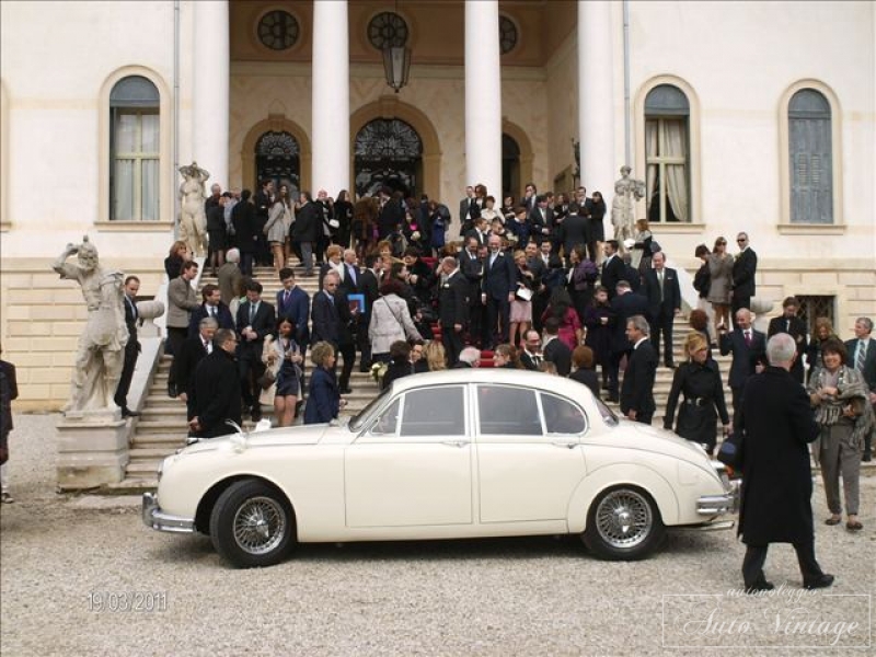 noleggio-auto- classica-jaguar-mk2_classic-car-hire-jaguar-mk2 (6)