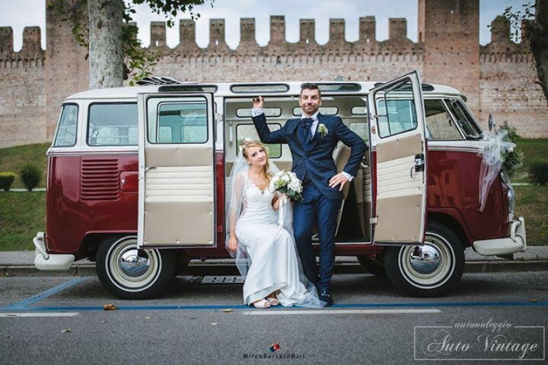 noleggio-auto- classica-volkswagen-t1-pulmino-bulli-samba-combi_classic-car-hire-volkswagen-t1-pulmino-bulli-samba-combi (22)