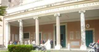 basilica-santa-cecilia-in-trastevere-roma-noleggio-auto-matrimonio (16)