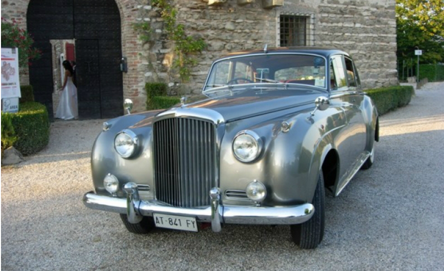 Read more about the article Bentley S1 grey